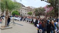 Familiares, colegas y allegados del profesor Trigatti se movilizaron en la previa de la audiencia para revisar su condena