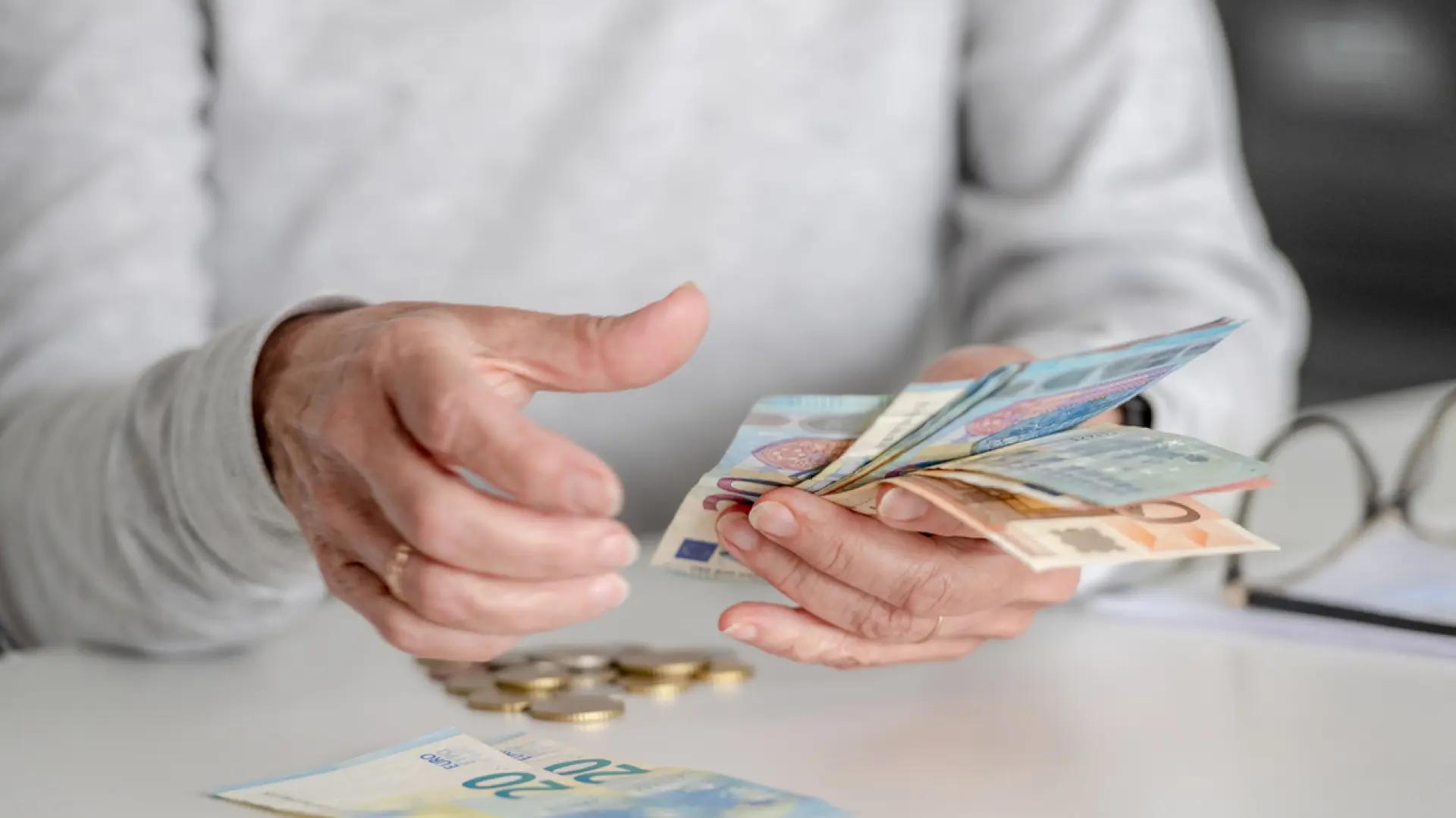 ¿Cuánto dinero en efectivo debes guardar en casa? La recomendación del Banco Central Europeo