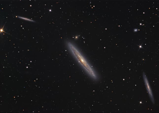The Milky Way neatly splits the sky from north to south in September