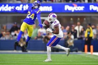 Deadspin | Report: WR Amari Cooper informs Raiders he's retiring