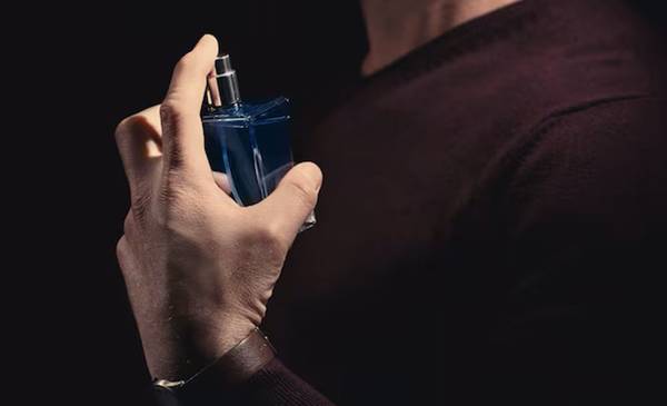 Los mejores cinco perfumes para dar imagen de jefe