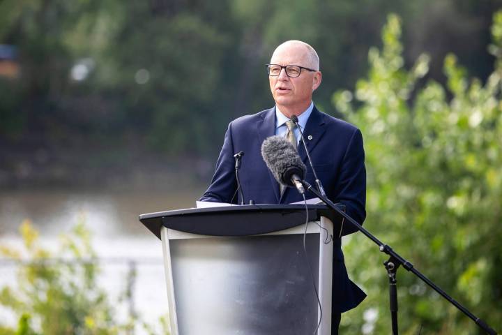 Mayor praises multifaith circle’s service, caring