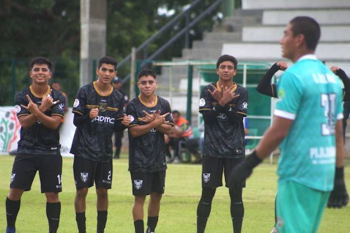 Pavones logra primer triunfo en Liga TDP
