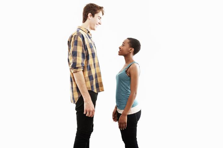 Miss Manners: Do special rules apply to especially tall concertgoers?