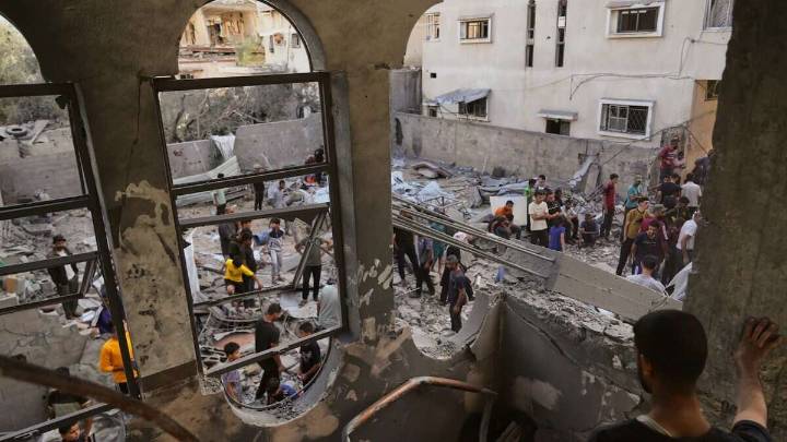 At least 17 killed in Israeli strikes on Gaza as int’l calls for ceasefire grow