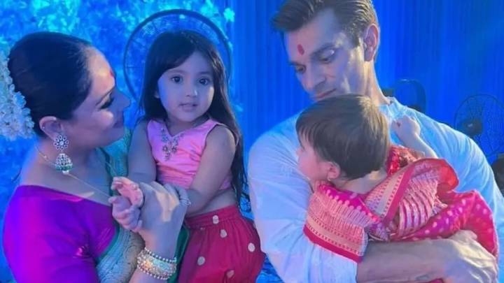 Bipasha Basu’s Daughter Devi Is The Real Garba Queen This Navratri And We Are Here For It