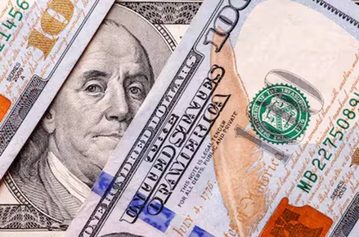 El Tesoro interviene dólar en mercado con liquidez extraordinaria pero reservas bajo presión