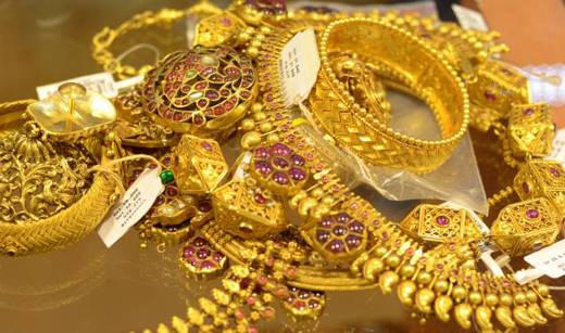 Gold, Silver Prices Hit Record High Amid Global Uncertainity