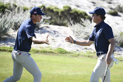 Americans cling to 1-point lead at Cypress Point as they go for another Walker Cup win