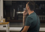 La prohibición de fumar en terrazas, "incomprensiva" para los hosteleros de Sevilla