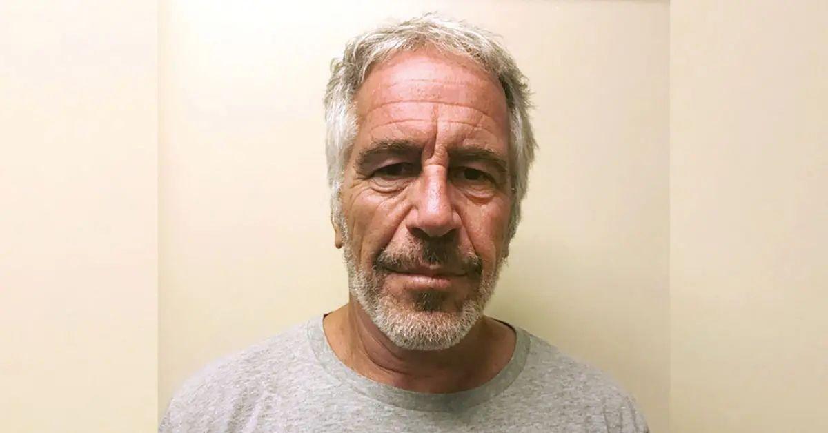 Jeffrey Epstein Drafted 3 Apology Letters for His 'Selfish Actions' Before Investigators Closed In