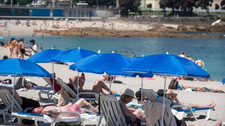 El Concello de A Coruña rechaza las peticiones de permitir perros en playas en verano