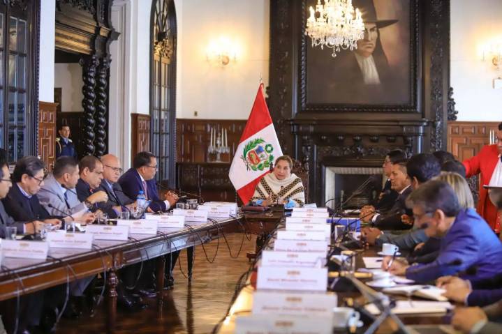 Presidenta Boluarte analizó oportunidades de inversión y desarrollo con alcaldes de Tumbes