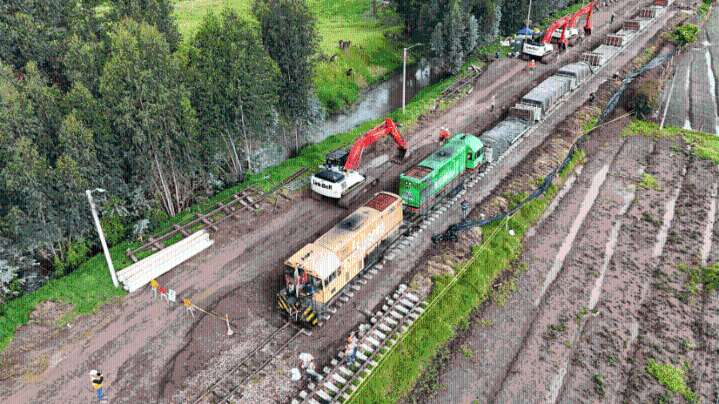 Avanza mejoramiento de via ferrea en Bogotá
