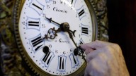 Which members of Congress have supported permanent daylight saving time legislation?