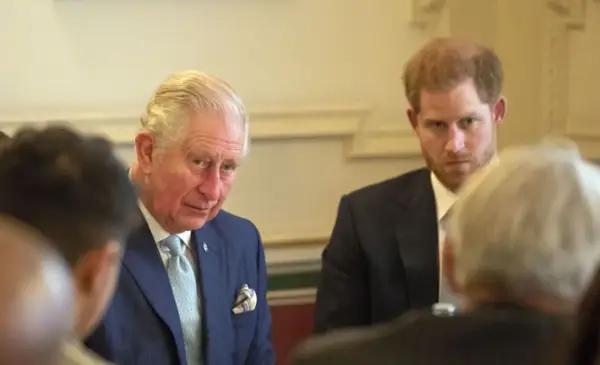 ¿Se acerca la esperada reunión entre Carlos III y el príncipe Harry?