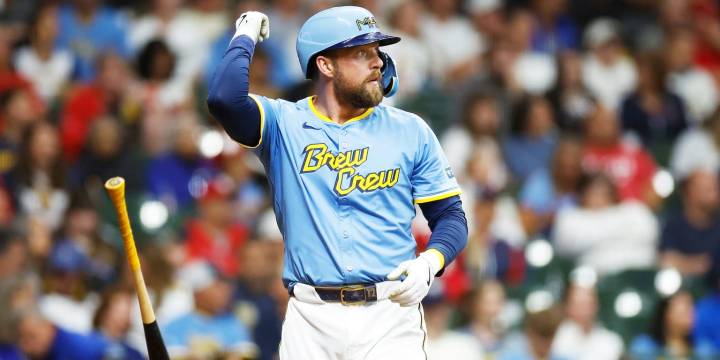 Rhys Hoskins activated from injured list by Brewers