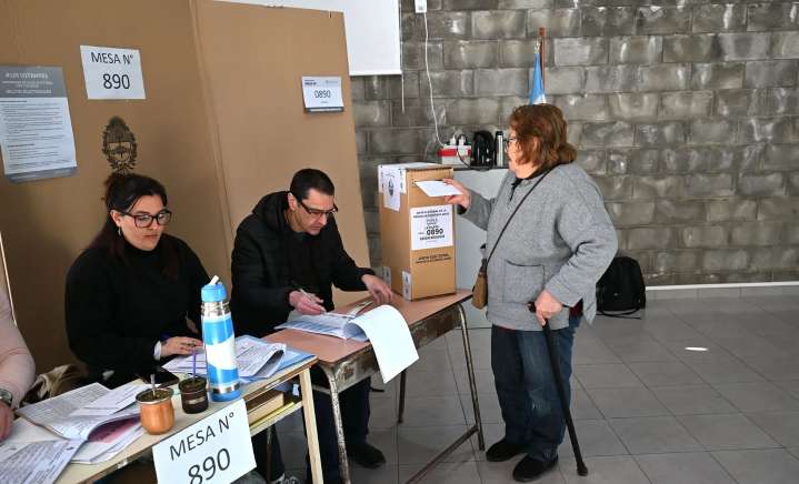 Cerraron los comicios bonaerenses y hay expectativa por los resultados