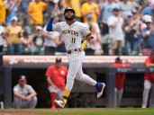 MLB: ´El Chico Maravilla´ Jackson Chourio de Milwaukee pegó el vigésimo jonrón y se acerca al 20/20 en la temporada 2025