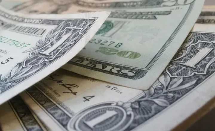 Vuelve el cepo: los que compren dólar oficial no pueden operar contado con liqui o MEP