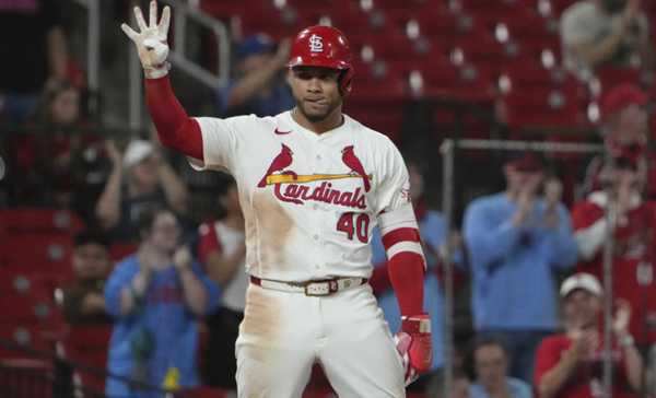 Contreras drives in 4, Cardinals drop A's 5