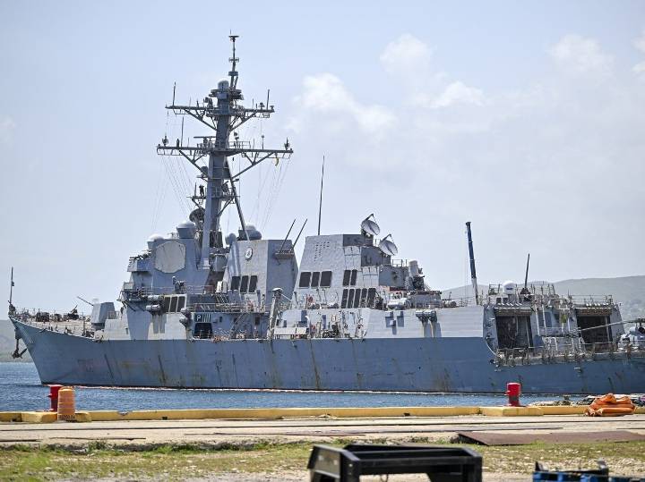 Boat struck by U.S. military off Venezuela heading to shore?