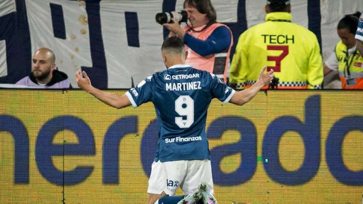 Con un gol de Maravilla Martínez, Racing derrotó a Vélez en el primer duelo de los cuartos