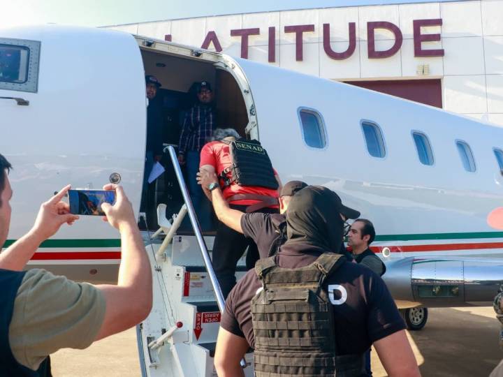 Bermúdez Requena llega este jueves a México  