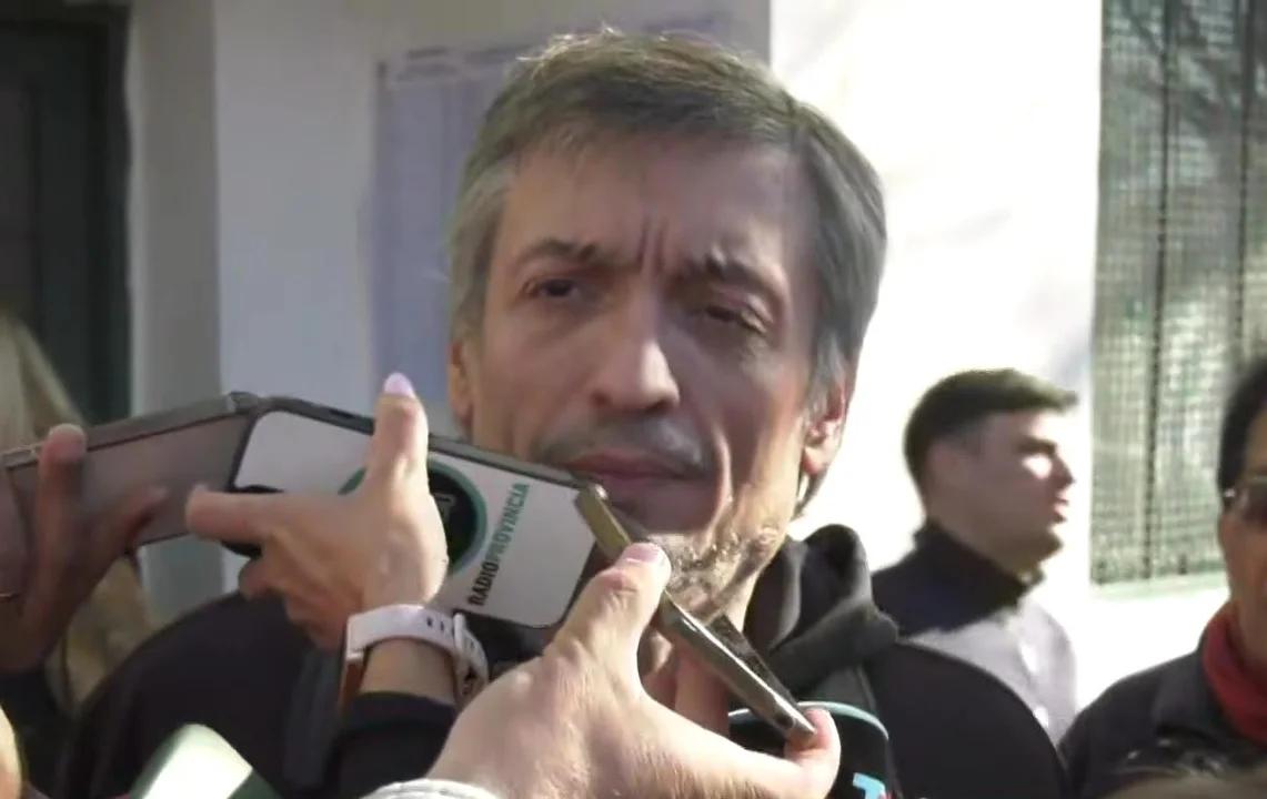 Máximo Kirchner votó en La Plata: «Me preocupa más lo que hace Caputo que lo que hace Karina Milei»
