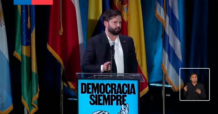 “Sin Giorgio (Jackson) yo no estaría acá”: el gesto de Boric al exministro durante homenaje a “Pepe” Mujica en Nueva York