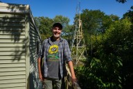 The world’s tallest sunflower blooms in an Indiana backyard as a tribute to Ukraine