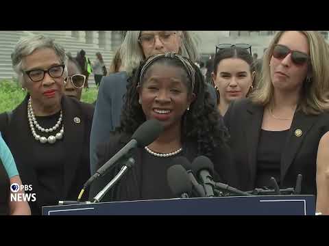 WATCH: House Democrats rally to preserve women's health care as shutdown looms