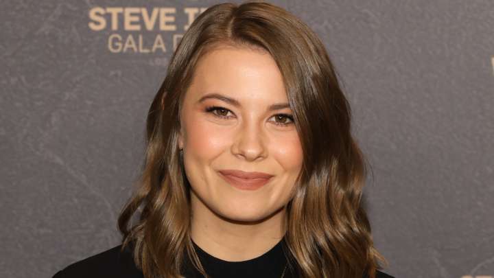 Bindi Irwin: Tragic Details About The Life Of Steve Irwin's Daughter