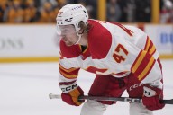 Calgary Flames, Connor Zary agree to three