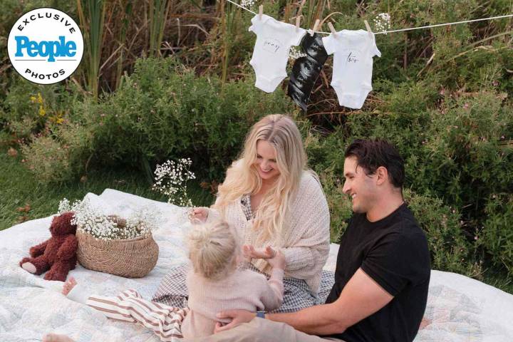 'Big Brother''s Nicole Franzel and Victor Arroyo Expecting Twins (Exclusive)