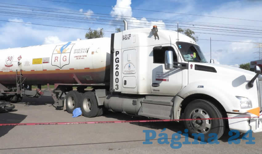 Trailero Aplasta y Mata a Motociclista