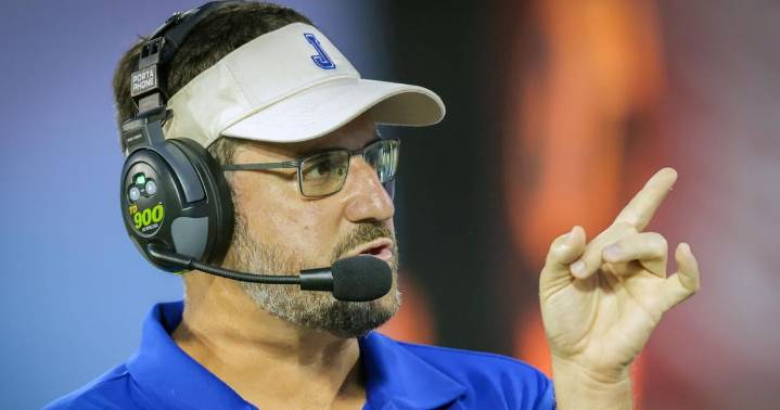 Jesuit defense picks up offense's slack in tight victory over E.D. White