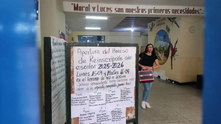 Inscripciones tardías y aulas semivacías marcaron la vuelta a clases en Caracas