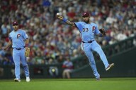 Phillies’ Edmundo Sosa hits injured list with groin strain, Rafael Lantigua called up