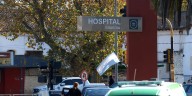Golpeó a su pareja hasta casi matarla y atacó a la Policía de La Plata: quedó detenido