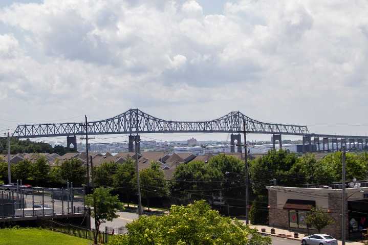 Outerbridge Crossing crash causes 20-minute delays to Staten Island