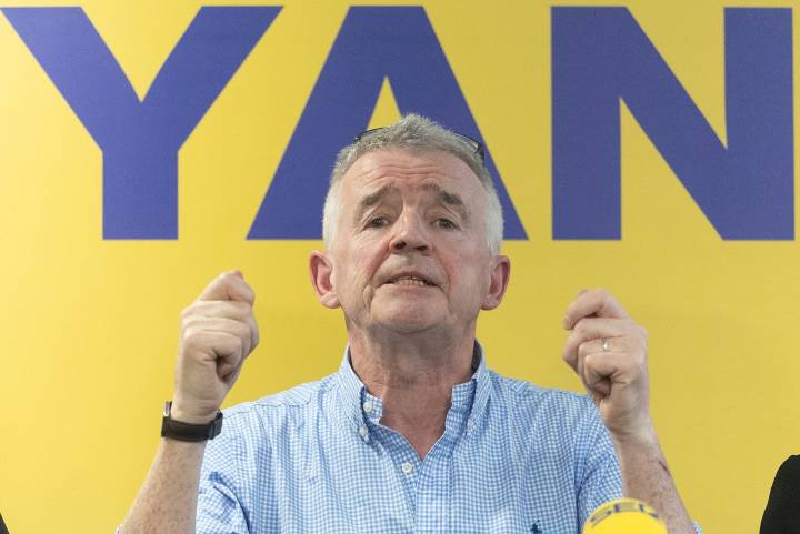 Ryanair amenaza: “Podríamos recortar otro millón de plazas con España”