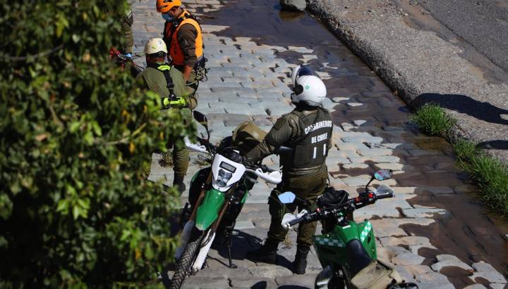 Encuentran cadáver en la ribera del río Mapocho en Santiago: no presentaría lesiones atribuibles a terceras personas