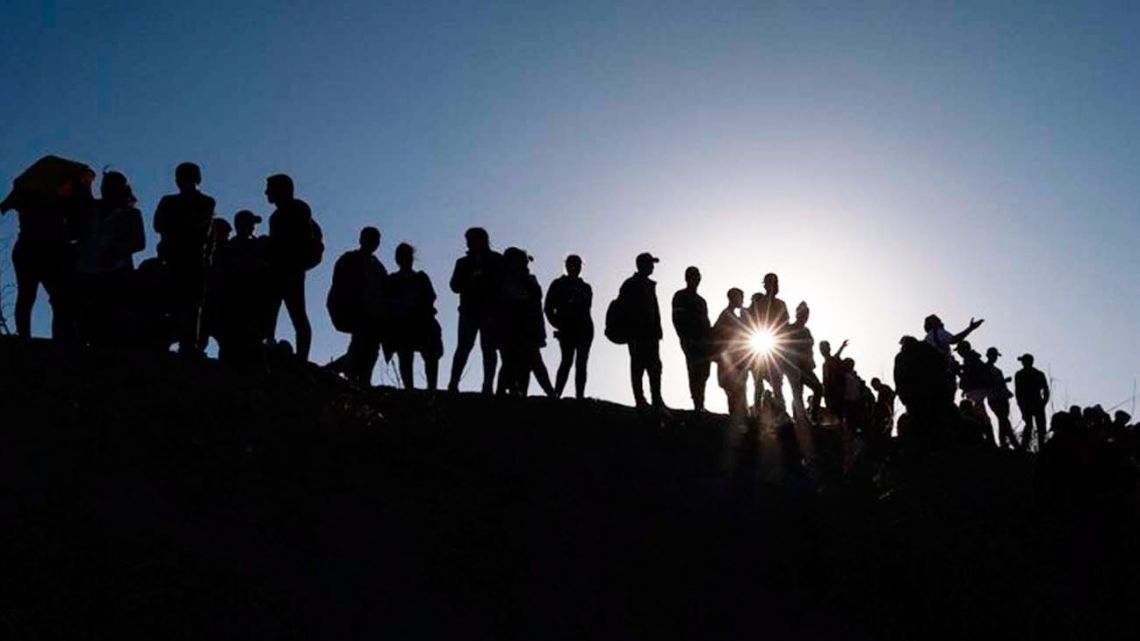 Lucas Luchilo “La Argentina pasó de ser un país receptor a uno emisor de migrantes”