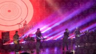 Enjambre enciende el Teatro Nazas con su “Daños Luz Tour”