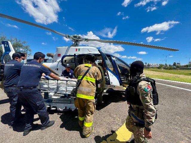 Helicóptero Fuerza Uno traslada a joven en estado grave tras caída en Calvillo