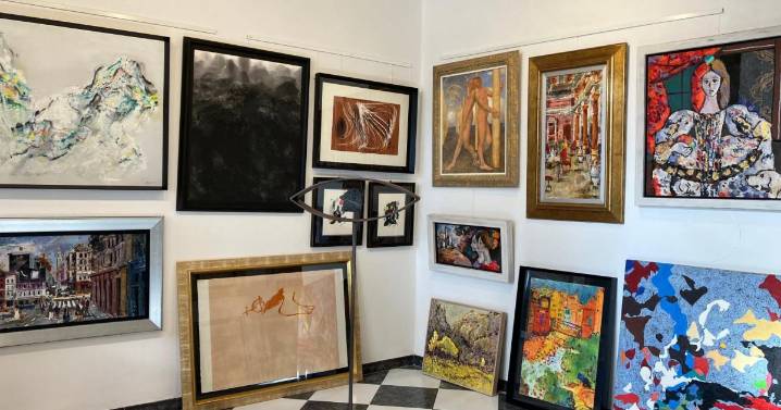 XIII Exposición benéfica de arte 'Illa del Rei' en Maó