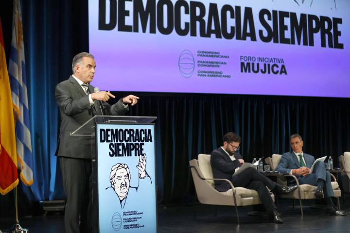 Sánchez, Boric y Orsi recuerdan a Mujica en Nueva York, para quien la vida era "en plural"