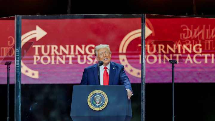 "Charlie Kirk Es un Mártir de la Libertad": Trump Rinde Homenaje a Líder Conservador Asesinado