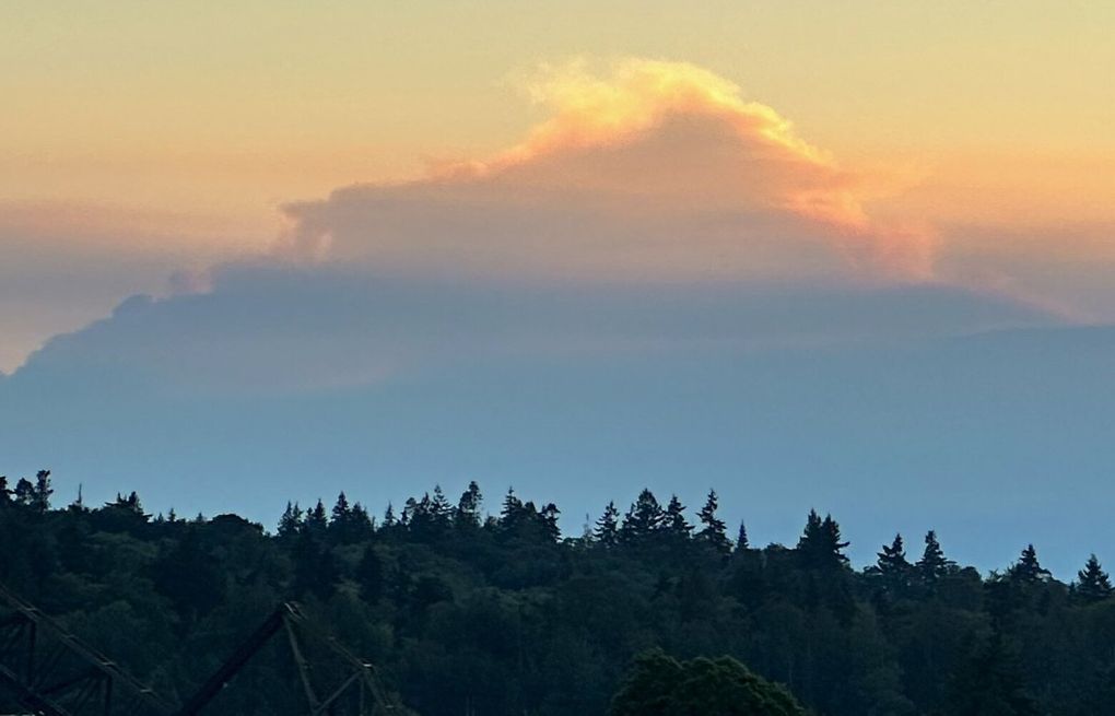Smoky day ahead for Seattle as winds change and wildfires burn